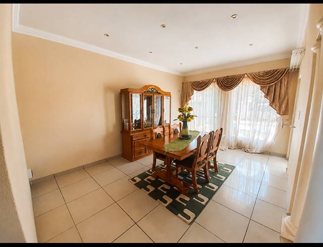 3 BEDROOM HOUSE FOR SALE IN VANDERBIJLPARK SW 5